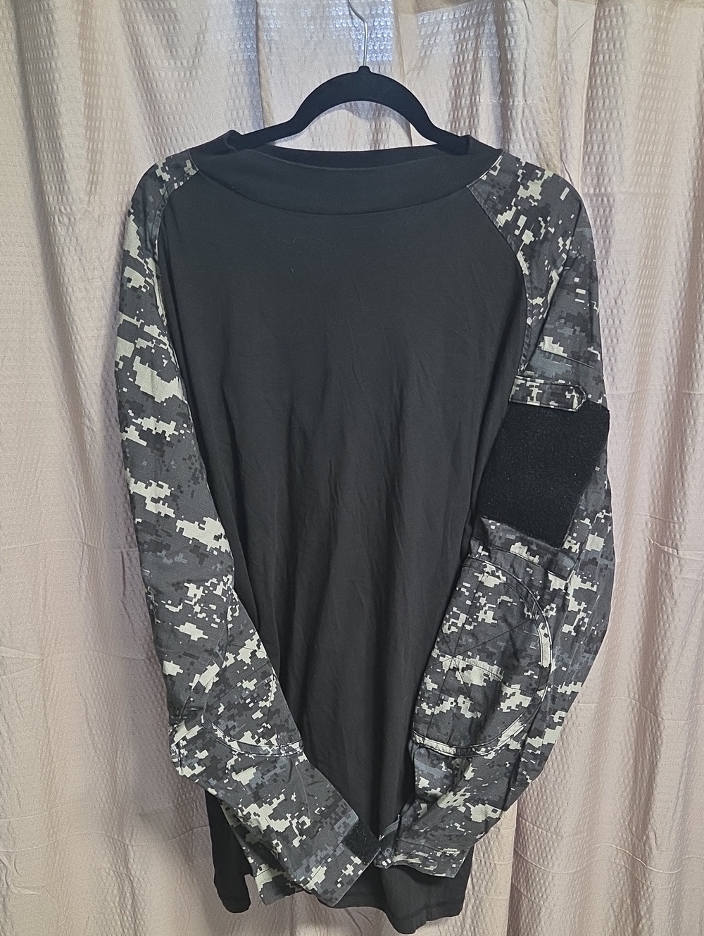 Men's Rothco Black Tactical Long-Sleeve Shirt with Digital Camo Sleeves Size XXL